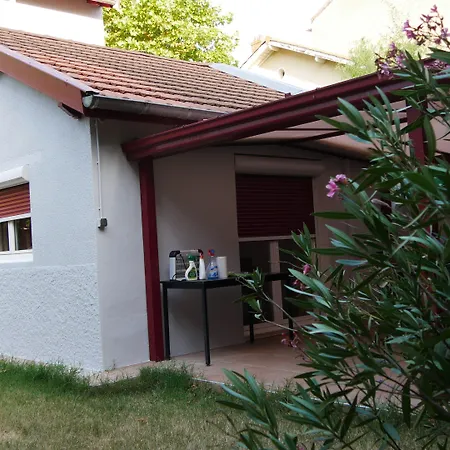 Seignemartin Panzió Lyon