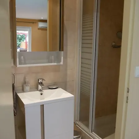 فندق مبيت وإفطار Seignemartin 2*